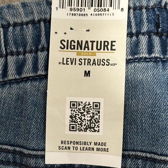 Levi’s Youth Medium 8 Shorts Denim Jeans Blue Drawstring Stretch Pull On NWT - Picture 7 of 10